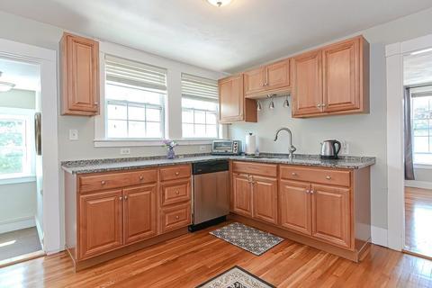 32 Arthur St #3, Beverly, MA 01915 photo 4