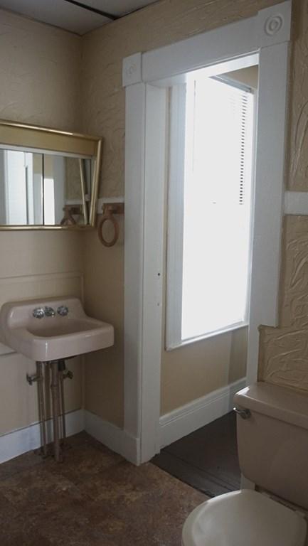 80 Morris St, Springfield, MA 01105 photo 7