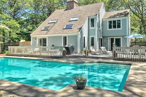 93 Glenneagle, Mashpee, MA 02649 photo 1