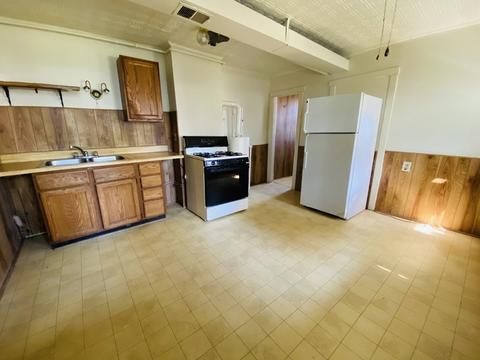 1370 Worcester St, Springfield, MA 01151 photo 11