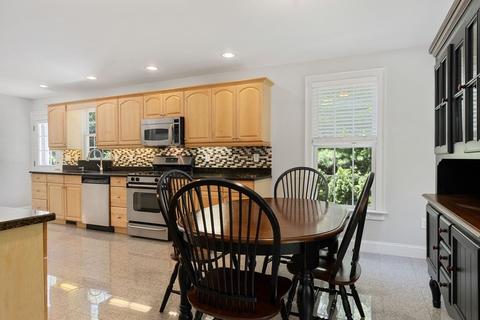 12 Maple St, Mashpee, MA 02649 photo 6