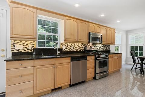 12 Maple St, Mashpee, MA 02649 photo 7