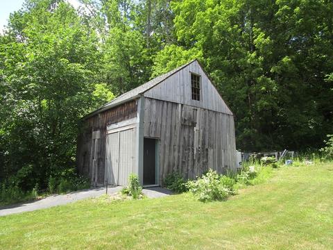 17 Chapel St, Ashburnham, MA 01430 photo 4