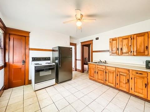 60 Home St, Springfield, MA 01104 photo 9