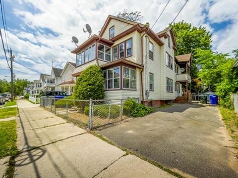 60 Home St, Springfield, MA 01104 photo 2
