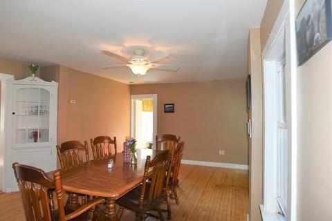 56 High St, Athol, MA 01331 photo 7