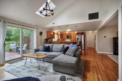 18 Clark Ln, Easthampton, MA 01027 photo 4