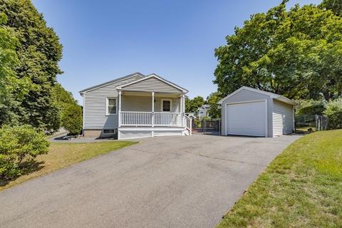 65 Leatherleaf Dr, Springfield, MA 01109 photo 4