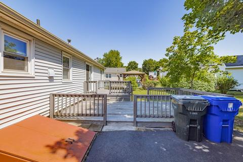 65 Leatherleaf Dr, Springfield, MA 01109 photo 28