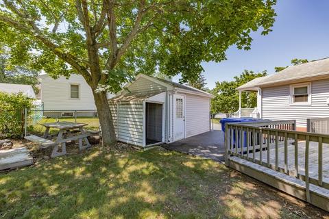 65 Leatherleaf Dr, Springfield, MA 01109 photo 32