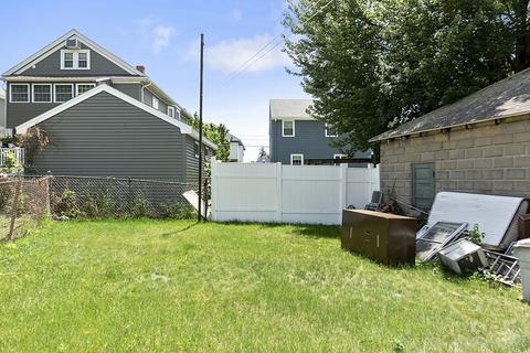 75 Bradford St, Everett, MA 02149 photo 4