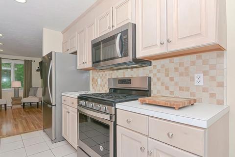 62 Maple St #B, Canton, MA 02021 photo 10