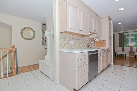 62 Maple St #B, Canton, MA 02021 photo 9