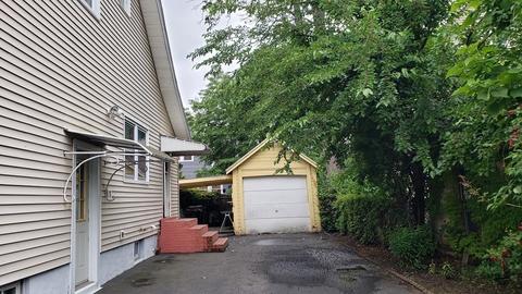 28 Shawmut St, Springfield, MA 01108 photo 5