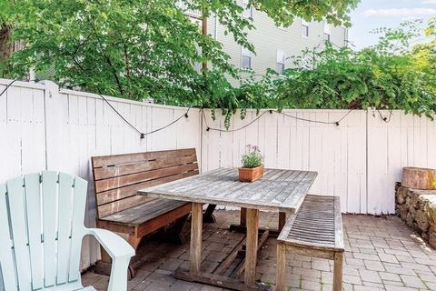 167 Brook St, Brookline, MA 02445 photo 15