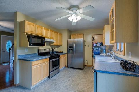 22 Chipmunk Rd, Springfield, MA 01108 photo 8