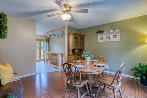 22 Chipmunk Rd, Springfield, MA 01108 photo 4