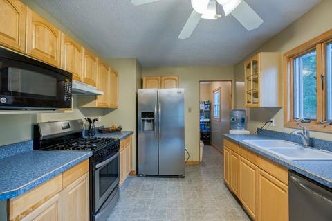 22 Chipmunk Rd, Springfield, MA 01108 photo 9