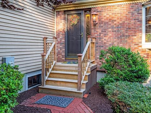 32 Cider Mill Ln, Upton, MA 01568 photo 5