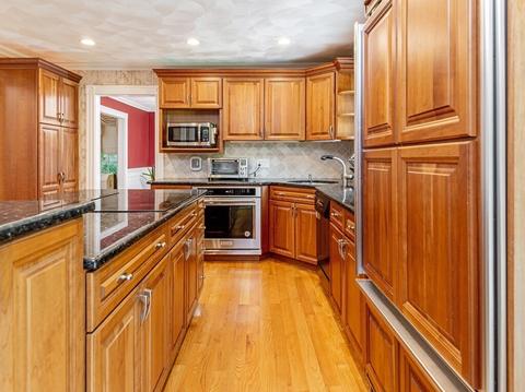32 Cider Mill Ln, Upton, MA 01568 photo 9