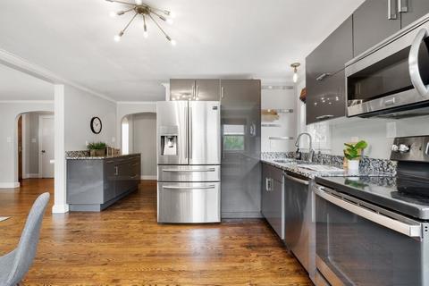 105 Spring St, Stoneham, MA 02180 photo 18