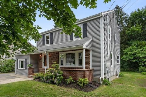 105 Spring St, Stoneham, MA 02180 photo 7