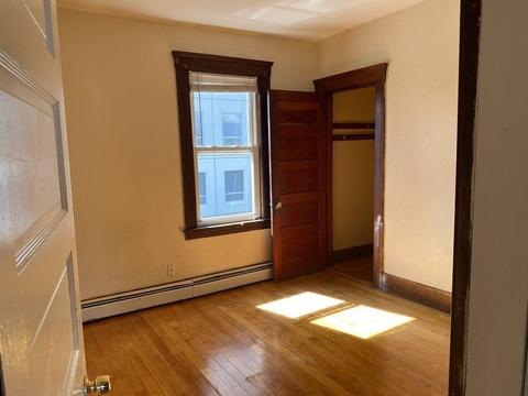 76 Townsend St, Worcester, MA 01609 photo 8