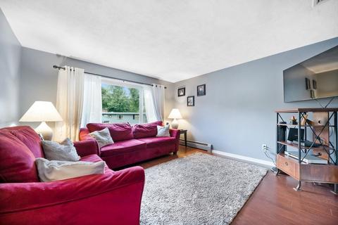 3 Norman Rd, Reading, MA 01867 photo 3
