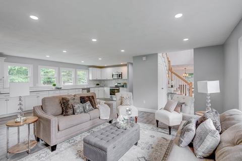 15 Wellesley Rd, Danvers, MA 01923 photo 4