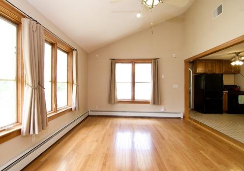 39 Crow Ln, Springfield, MA 01109 photo 6