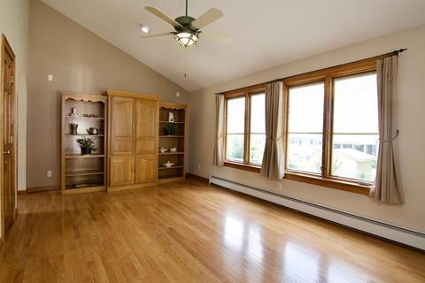 39 Crow Ln, Springfield, MA 01109 photo 8