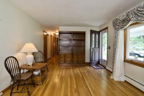 39 Crow Ln, Springfield, MA 01109 photo 19