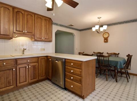 39 Crow Ln, Springfield, MA 01109 photo 12
