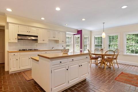 27 Guild Rd, Dedham, MA 02026 photo 12