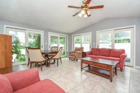 881 Main St, Reading, MA 01867 photo 1