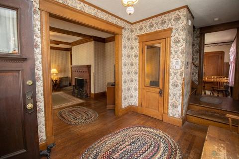 82 Whittier St, Springfield, MA 01108 photo 5