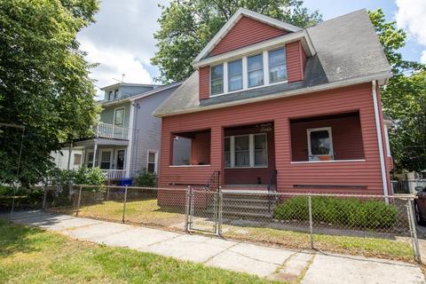 82 Whittier St, Springfield, MA 01108 photo 2