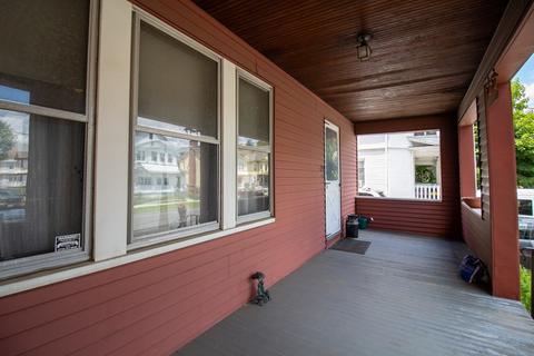 82 Whittier St, Springfield, MA 01108 photo 4