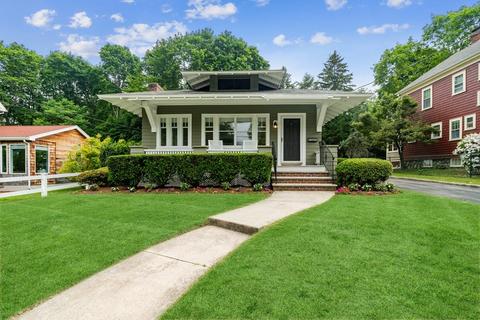 44 Temple St, Reading, MA 01867 photo 1