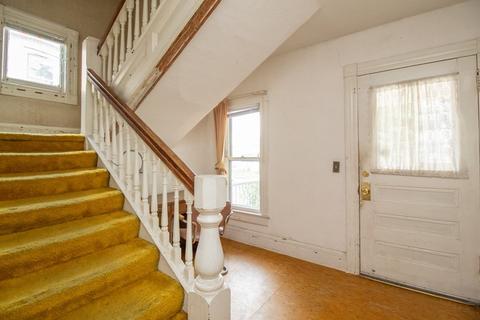 20 Crystal Ave, Springfield, MA 01108 photo 8