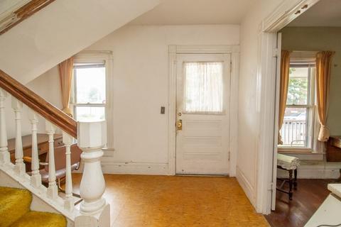 20 Crystal Ave, Springfield, MA 01108 photo 6