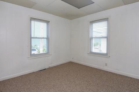 276 Perry St, Lowell, MA 01852 photo 22