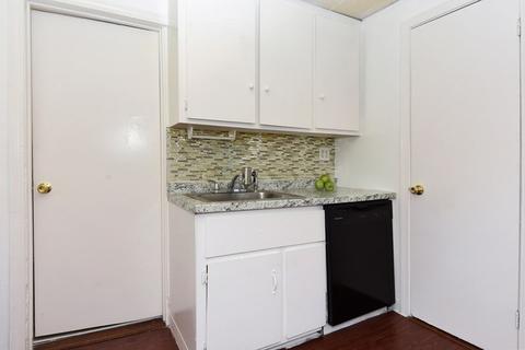 276 Perry St, Lowell, MA 01852 photo 8