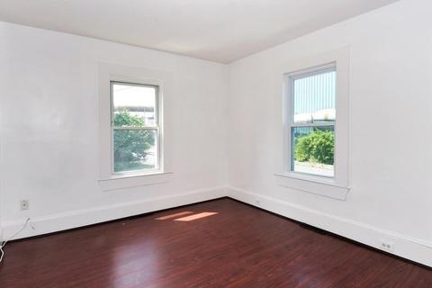 276 Perry St, Lowell, MA 01852 photo 10