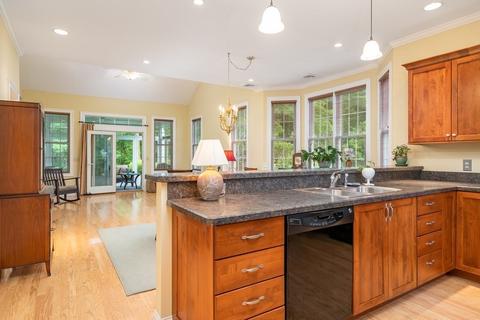 359 Main St #10B, Easthampton, MA 01027 photo 12