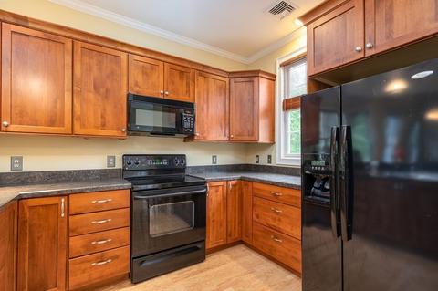 359 Main St #10B, Easthampton, MA 01027 photo 15