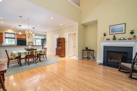 359 Main St #10B, Easthampton, MA 01027 photo 17