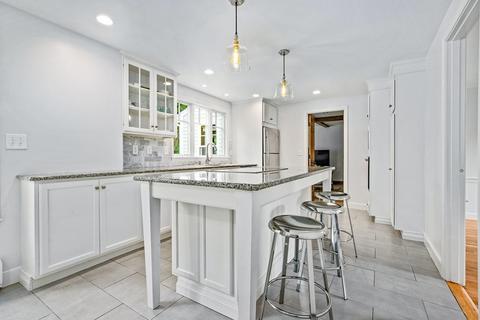 6 Berkley Cir, Hingham, MA 02043 photo 6