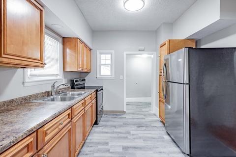 797 White St, Springfield, MA 01108 photo 3