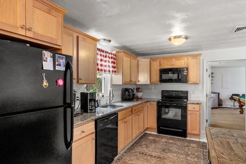 4 Edith Rd, Framingham, MA 01701 photo 8